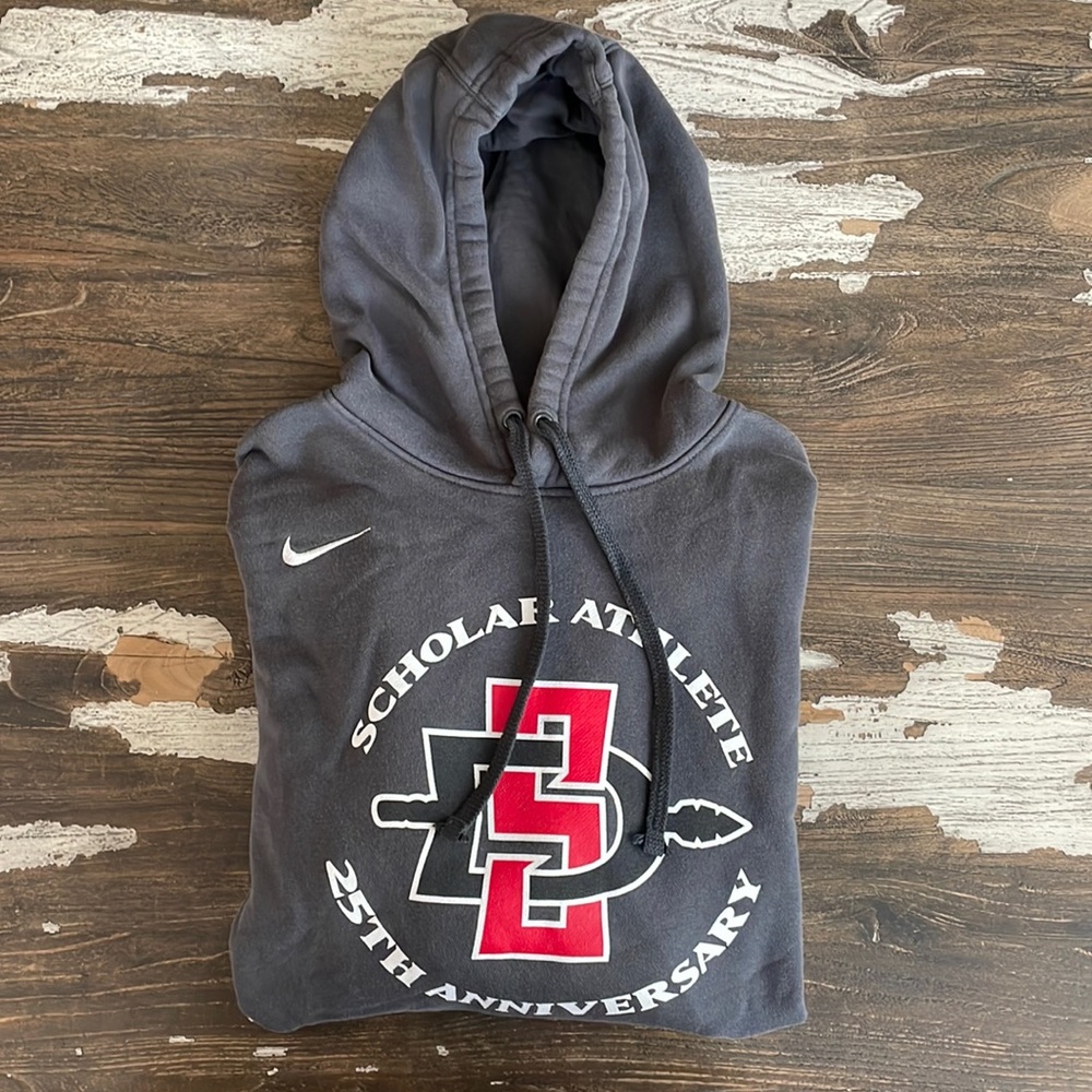 SDSU Nike Men’s Large Scholar Athlete Gray Hoodie With San Diego State Logo